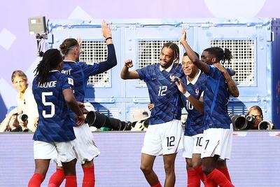 姆巴佩双响，法国3-0战胜瑞典晋级16强