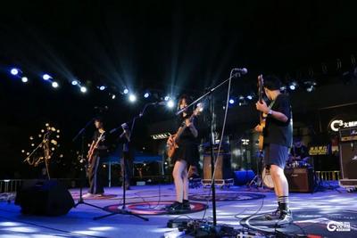 青春音浪燃动老城！市南区青少年摇滚乐队专场火热开唱