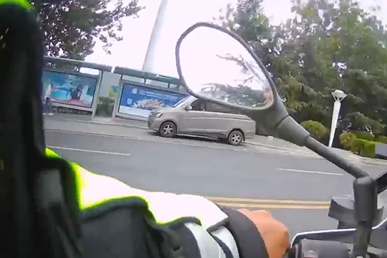与时间赛跑！青岛交警铁骑为临产孕妇暖心护航