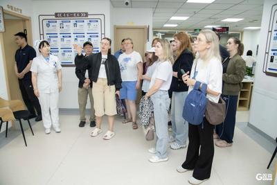 青春研学悟岐黄，国际交流传中医，青岛市中医医院开展中医生活化互动体验活动
