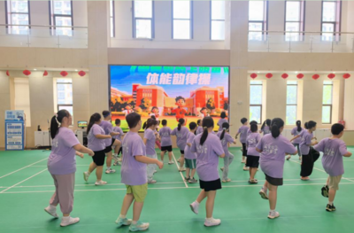 “官方带娃2.0”，有啥不一样？