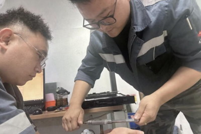 好样的！路遇车祸，青岛航空俩员工挺身而出