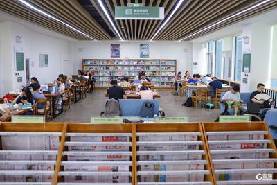 青岛：品书香 享清凉