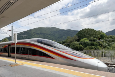 1至7月全国铁路发送旅客28亿人次