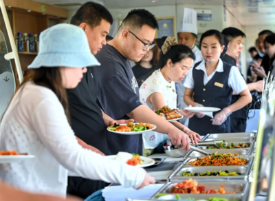 火车上的“自助餐”