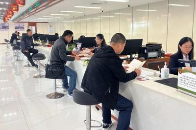 从极速办到主动办，青岛交管打出惠企服务组合拳