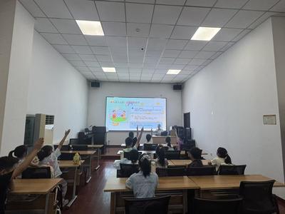 居民微心愿，社区来圆梦！八大关社区开展暖心暑期托管服务