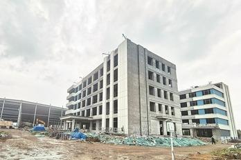 走进现场瞰项目 | 环港智能装备制造基地项目主体封顶