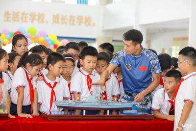 青岛：国防教育进校园