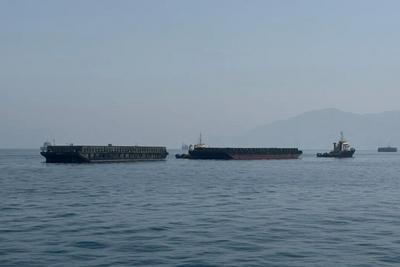 美军中央司令部：向一艘“违反美国对伊朗海上封锁”的货轮开火