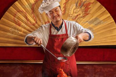 闪电定档，“龙餐馆”开张了！“青岛出品”再战暑期档