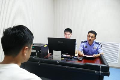 从接警到抓获嫌疑人，青岛警方仅用6小时速破烟酒店被盗案