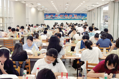 数字时代，图书馆为何“一座难求”