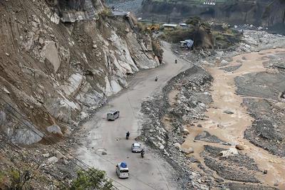 西藏吉隆遭受泥石流灾害，已造成265人失联3人遇难