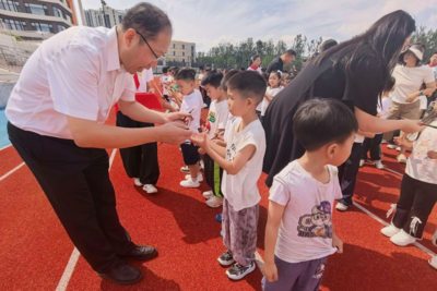 登高致远启新程，俯身躬行向山海，石牛山路学校举行2026年秋季开学典礼