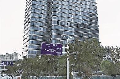 走进现场瞰项目 | 青岛国际邮轮港区航运中心幕墙安装收尾