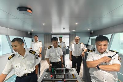 为国际航运中心建设筑牢人才支撑！青岛引航站开展“师带徒”技术教学训练