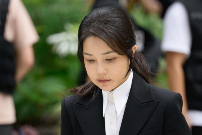 韩国前总统夫人金建希涉嫌“卖官鬻爵”获刑5年