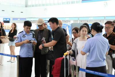 一船连三港！青岛边检护航“爱达·地中海”号邮轮5000人次出入境