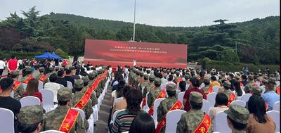 英雄广场吹响国防“号角”！2026年山东省暨济南市全民国防教育主题展示活动启动