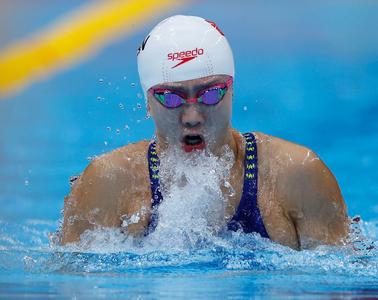 中国选手唐钱婷获女子100米蛙泳金牌