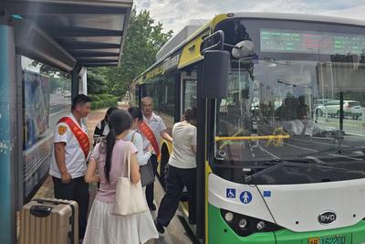 运力投放“跟着客流走”，隧道1路温情护航高校学子返校