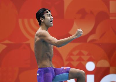 张展硕第六金，徐放第三金！中国队勇夺亚运会男子4×100米自由泳接力冠军