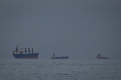 美军称已清除霍尔木兹海峡主要通航航道水雷