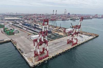 青岛前湾港区北岸改造系列工程中首个码头改造项目竣工