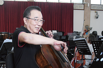 天下青岛人 | 俞明青：弦上50年，大提琴抒怀