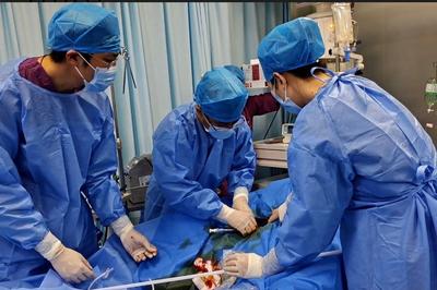 体重超400斤，肥胖患者呼吸衰竭……市立东院鏖战三大难关逆转生死危局