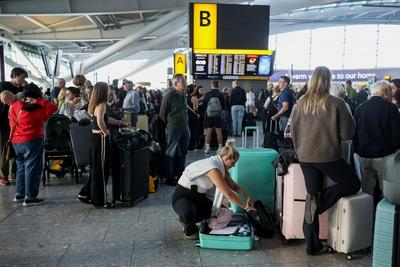 英国空管系统技术故障致大批航班取消