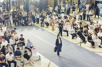 青岛时装周即墨时尚消费季启幕，青岛国际饰品城落户即墨