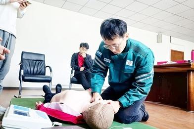 电力“特种兵”！青岛准“00后”小伙儿练就应急硬功，斩获全国竞赛个人二等奖