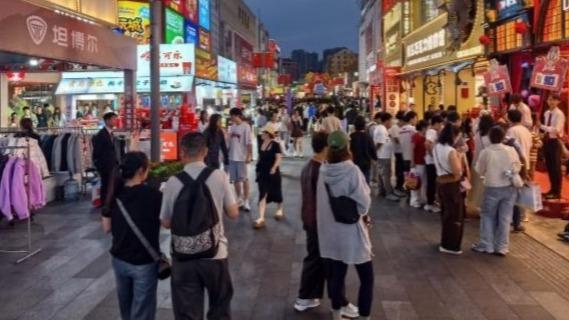 中秋三天假，青岛15家重点商贸企业卖了1.61亿元