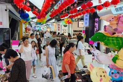 双会场“开逛”！二〇二六青岛时装周·即墨服装产业推介暨时尚消费季启幕