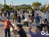 手握利剑，国庆假期青岛“落地签”持续出圈