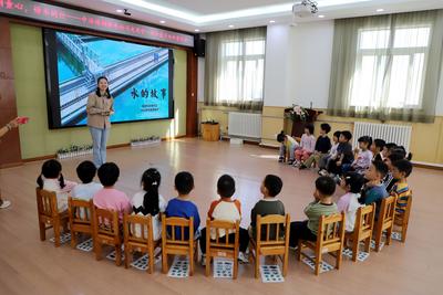 水润童心，惜水同行！“水的故事”走进幼儿园，萌娃围观“净水魔法”
