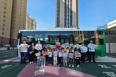 “手”护健康，从“小”做起！青岛巴士打造全球洗手日主题车厢