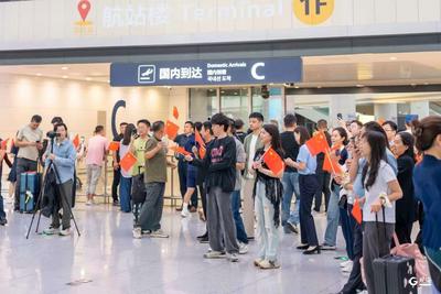 青岛机场深化航旅融合，让抵青旅客落地即感受浓厚国庆氛围