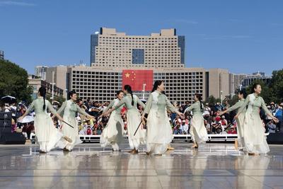 悦享四季周周欢歌！市文化馆举办国庆专场文艺演出礼赞盛世华诞