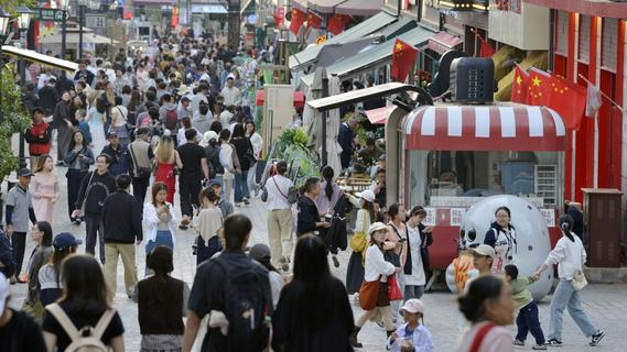 国庆假期，青岛历史城区秒变人气现场